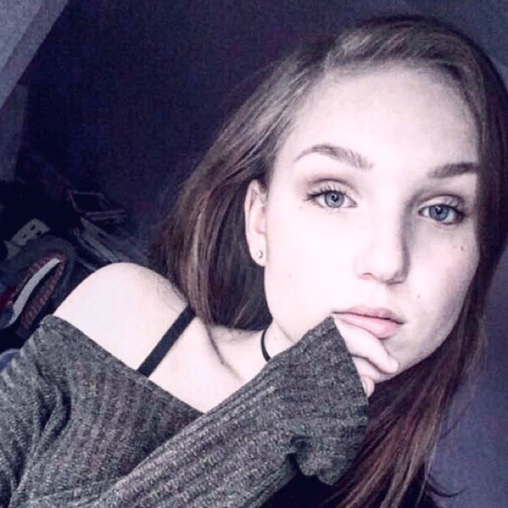 Meet your Posher, Alina